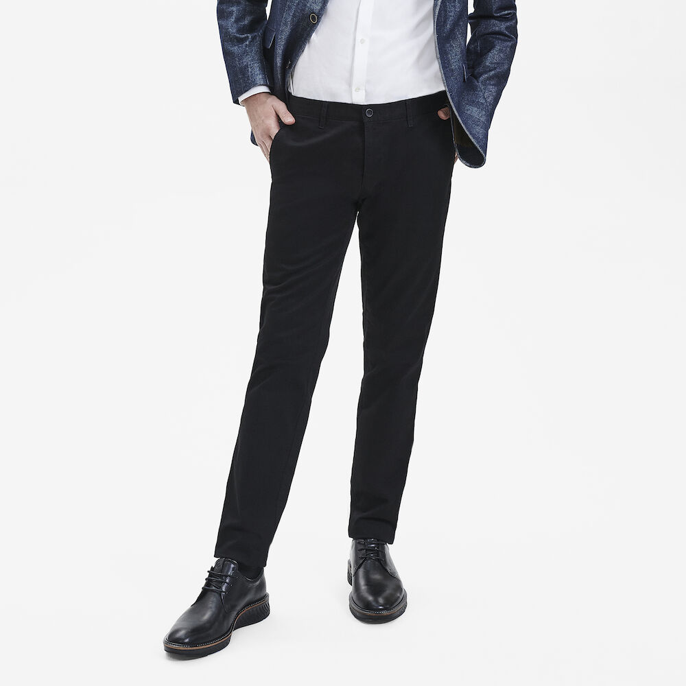 Chino in Modern Fit, Black